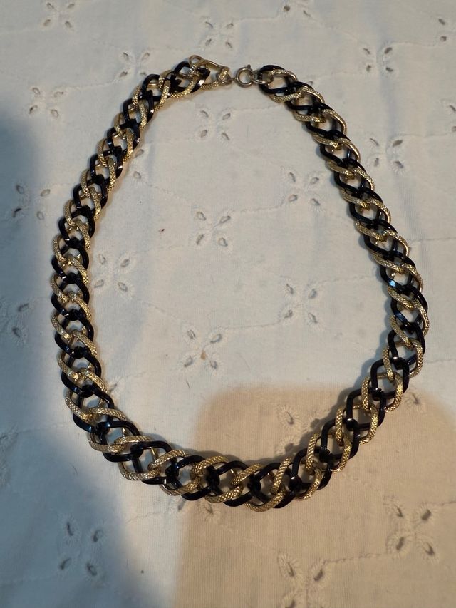 Lote de 4 collares y una pulsera