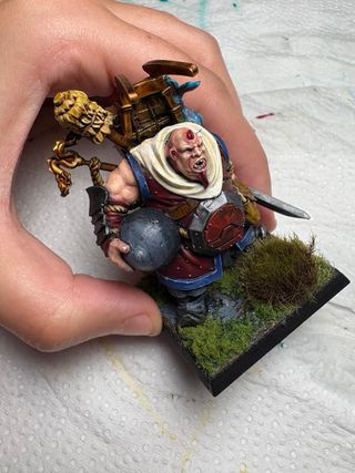 Pintor Profesional de Miniaturas.