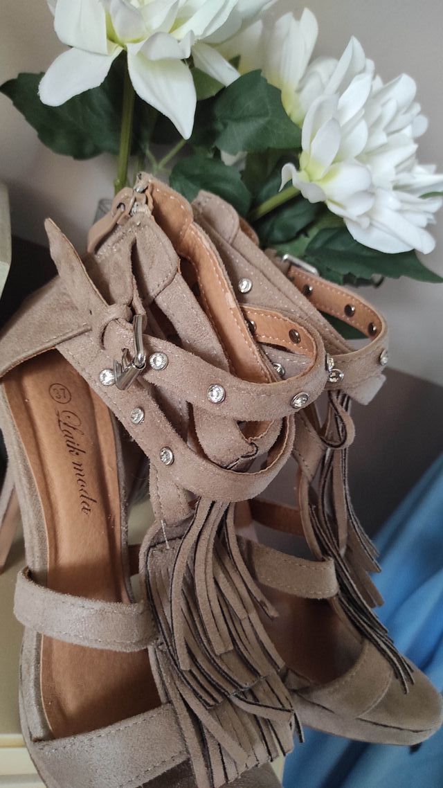 Sandalias tacón número 37