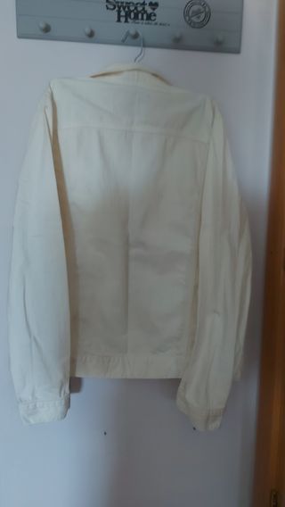 Cazadora vaquera Pull & Bear blanca