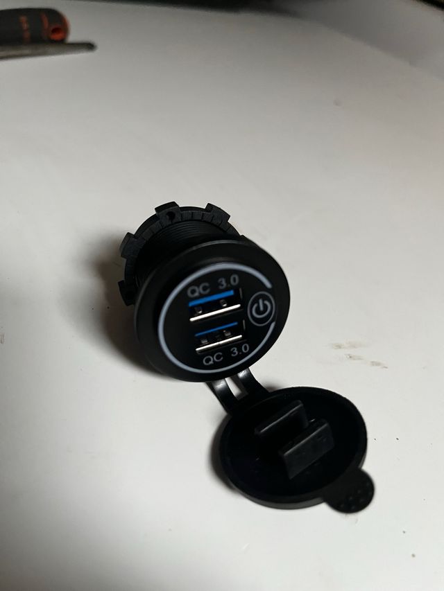 Enchufe USB 12V QC 3.0 Coche Moto