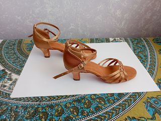 Zapatos baile latino beige talla 38