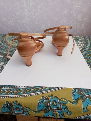 Zapatos baile latino beige talla 38