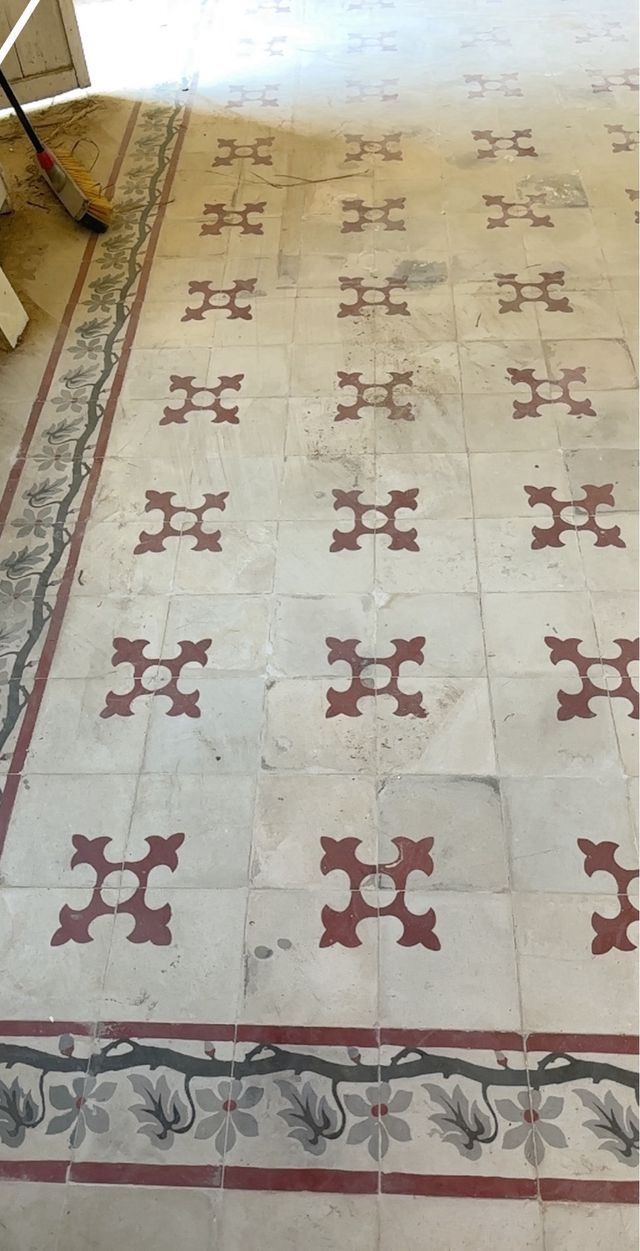 Suelo hidráulico antiguo