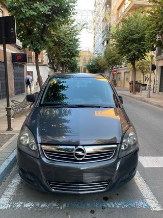 Opel  Zafira 2013