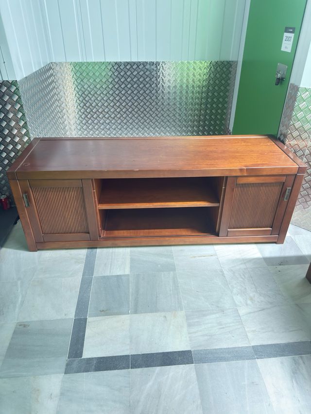 Muebles salón madera maciza