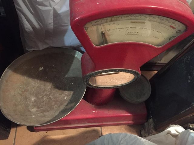 Bilancia Regina vintage rossa