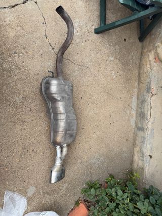 Escape trasero de serie modificado seat leon mk1