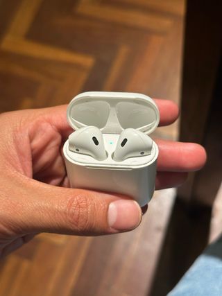 Airpods 2 generación Apple Blancos