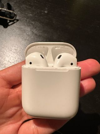 Airpods 2 generación Apple Blancos