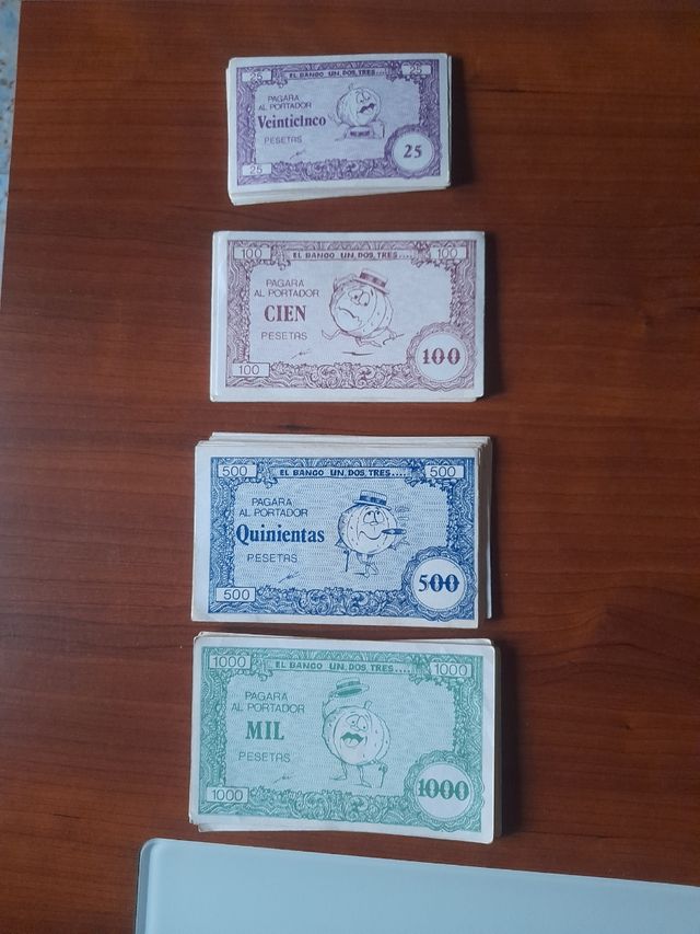 59 Billetes de la Ruperta de 25, 100, 500, 1000 pt