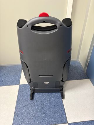 Silla infantil  Isofix Buen estado fácil montaje