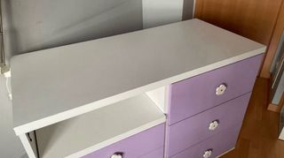 Mueble infantil blanco y lila
