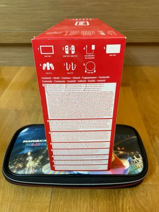 Nintendo Switch + Funda Mario Kart