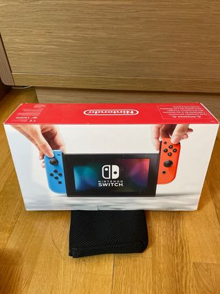 Nintendo Switch + Funda Mario Kart