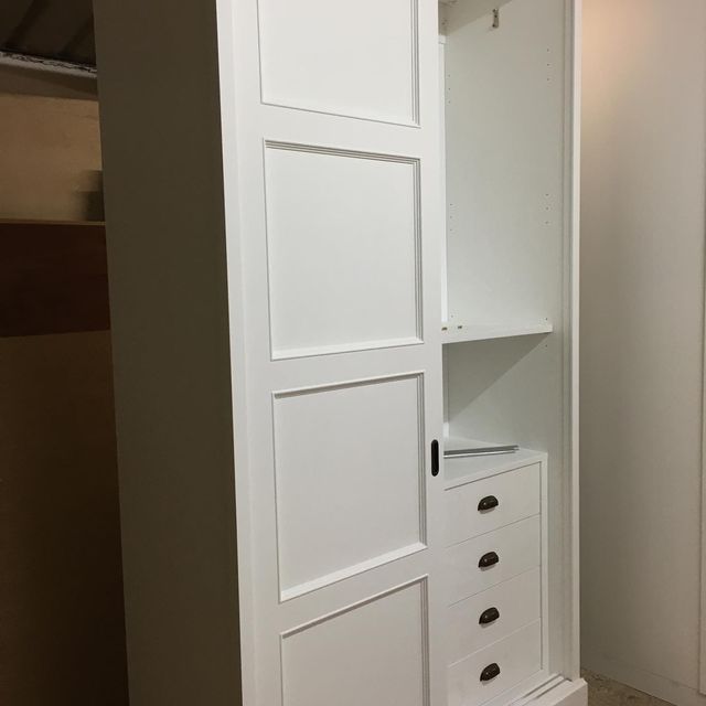 Armadio bianco in legno - 2 ante scorrevoli