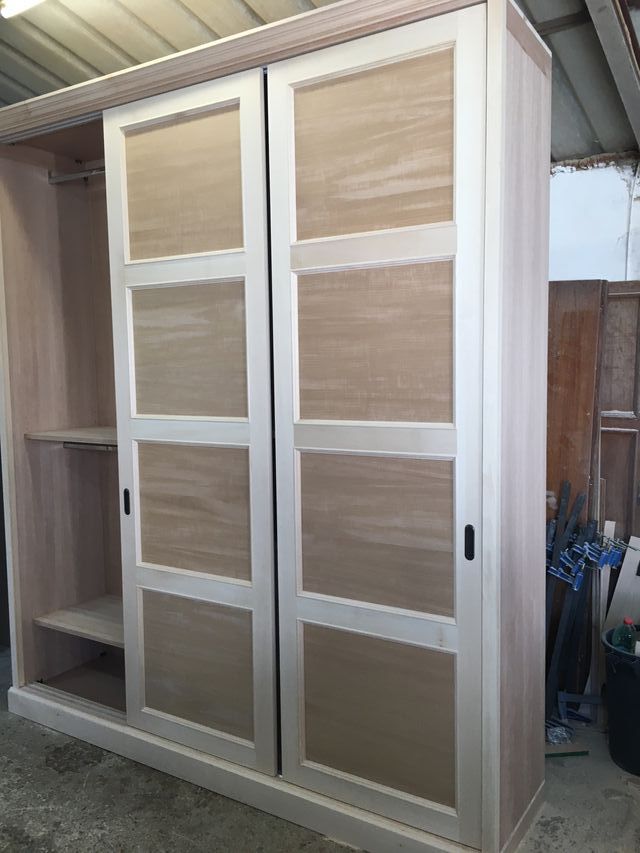 Armadio bianco in legno - 2 ante scorrevoli