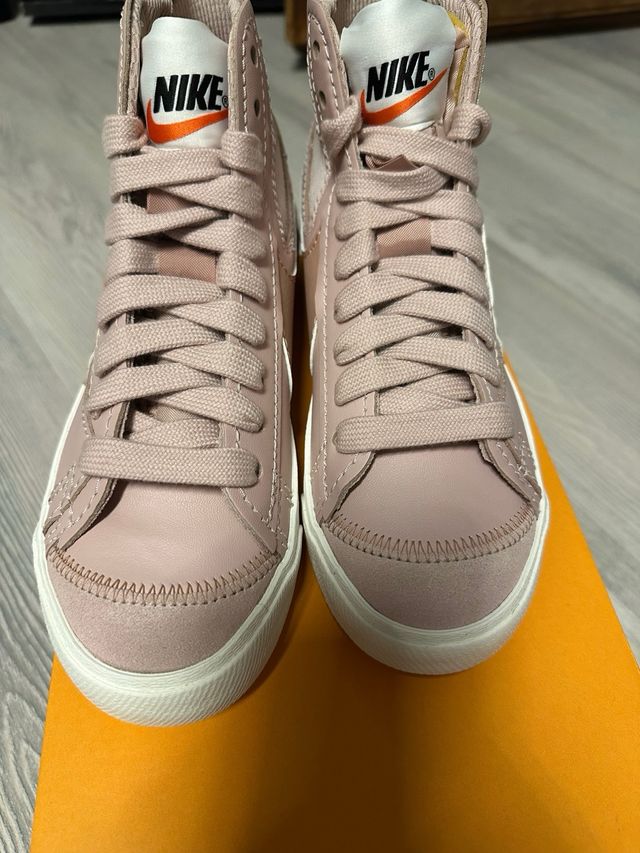 Nike Blazer Mid '77 rosa
