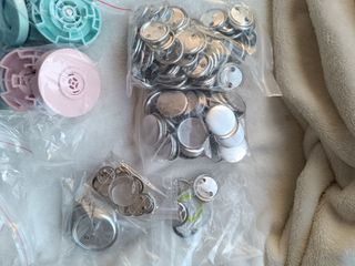 Máquina chapas Button Press