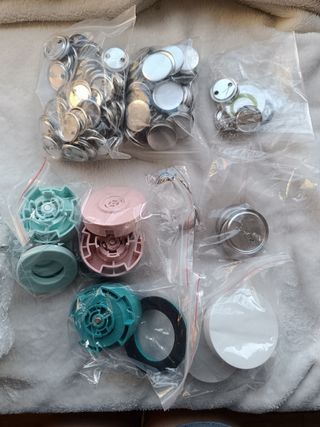 Máquina chapas Button Press