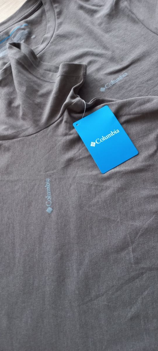 Camiseta Columbia gris - Nueva