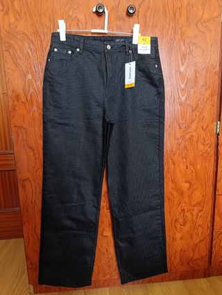 Pantalones vaqueros negros anchos