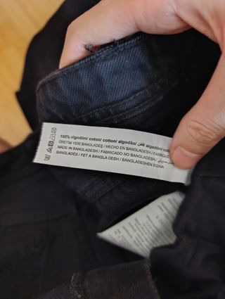 Pantalones vaqueros negros anchos
