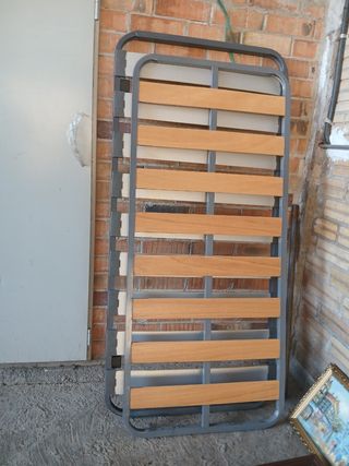 Somier metálico con láminas de madera