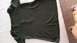 Camiseta manga larga verde oliva