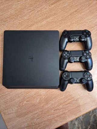 PS4 Slim 500GB - Negra - 3 Mandos