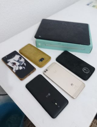 Móviles y tablet usados para piezas