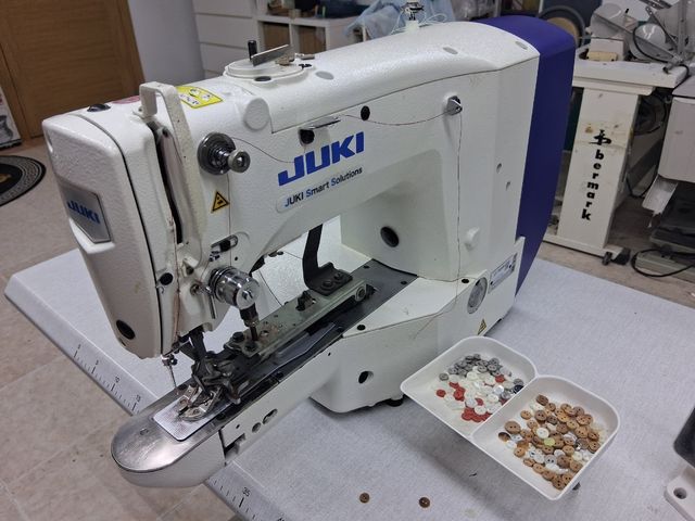 Máquina especial de coser botones Juki