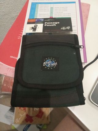 Billetera de viaje Passage Pouch