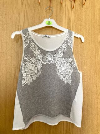 Top Zara encaje blanco gris