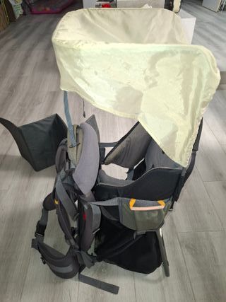 Mochila portabebés Vaude negra