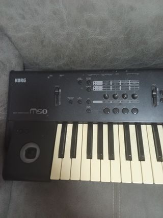 De calodo piano Korg m50