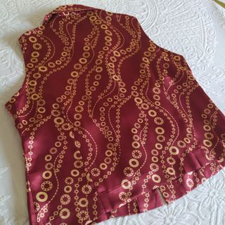 Blusa satinada sin mangas