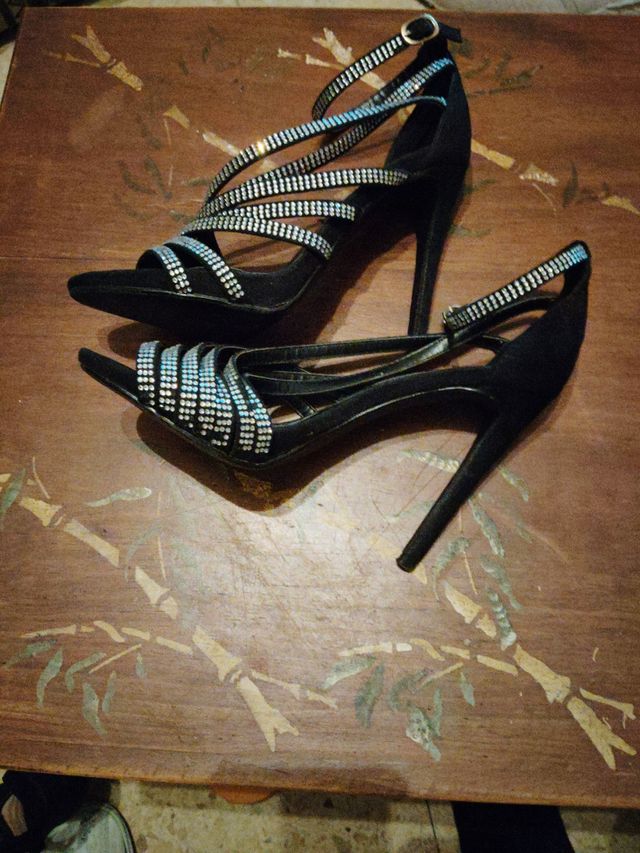 Zapatos tacón fiesta negros