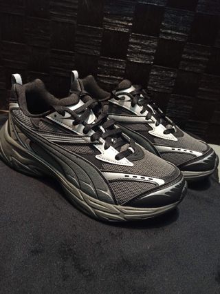 Puma Morphic Retro negras y plateadas