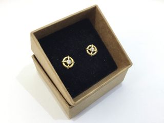 pendientes oro 18k con piedra con diamante