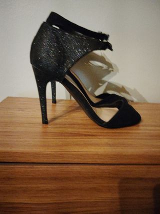 Sandalias tacón negras fiesta