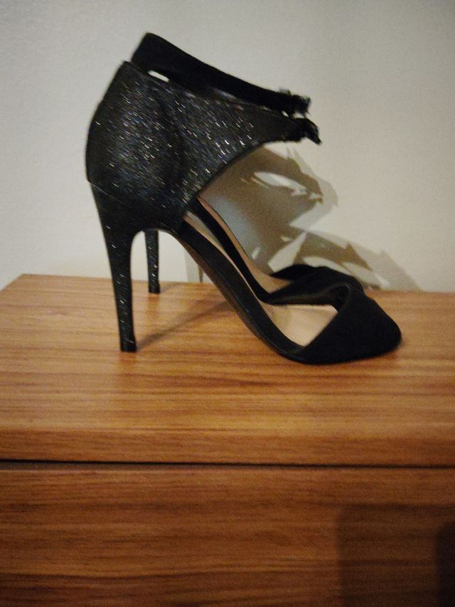Sandalias tacón negras fiesta
