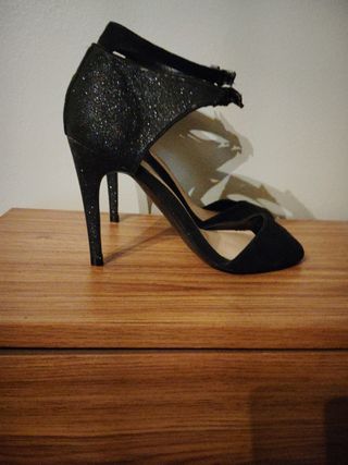 Sandalias tacón negras fiesta