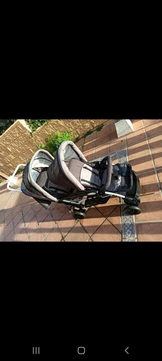 Carro gemelar bebé
