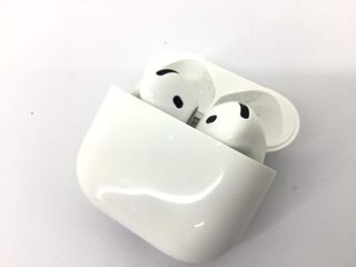 in-ear apple airpods 4 gen