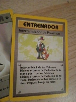 Carta Pokémon: Intercambiador + Energía Incolora