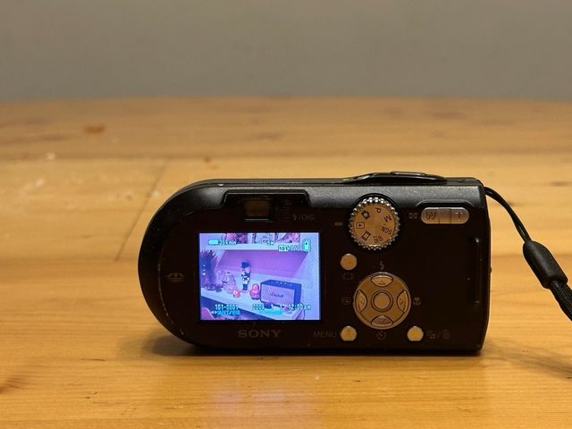 Fotocamera digitale Sony Cyber-shot DSC-P120