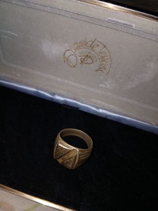 Anillo Sello Bronce Antiguo y ELEGANTE