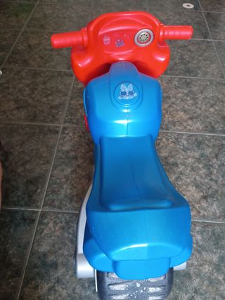MOTO INFANTIL. FEBER
