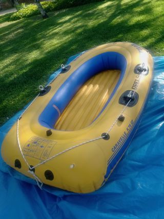 Bote inflable Caravelle K76 GT + bomba para inflar